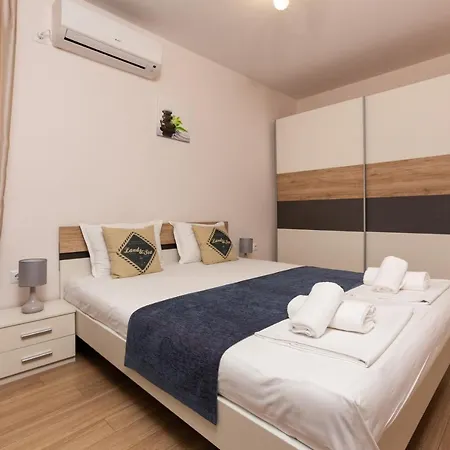 Helios Luxury Lägenhetshotell 3*