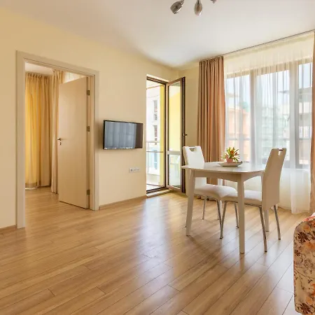 Lägenhetshotell Helios Luxury 3*