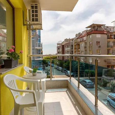 Lägenhetshotell Helios Luxury 3*