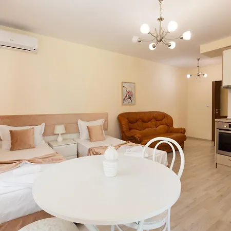 Lägenhetshotell Helios Luxury 3*