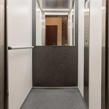 Lägenhetshotell Helios Luxury 3*