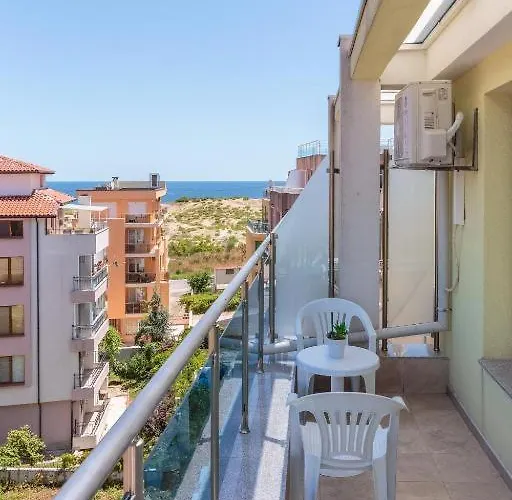 Helios Luxury Апартхотел 3*