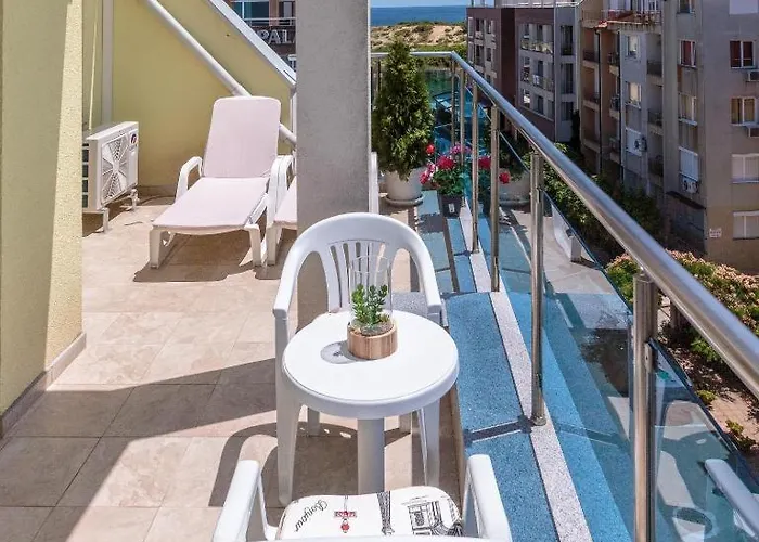 Aparthotel Helios Luxury 3*