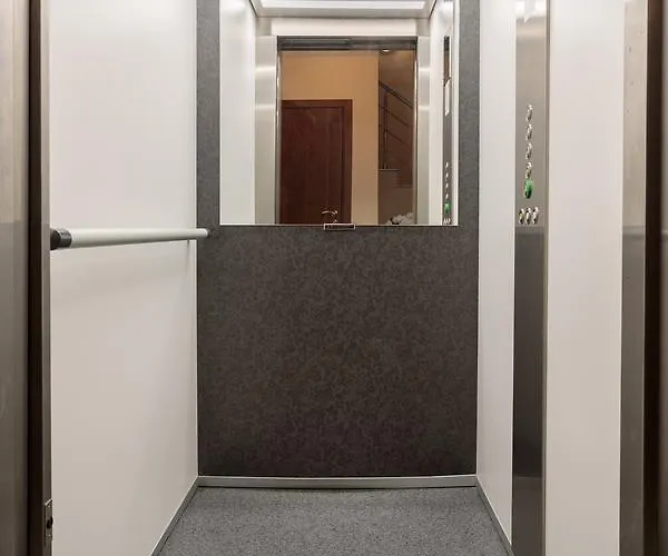 Aparthotel Helios Luxury 3*