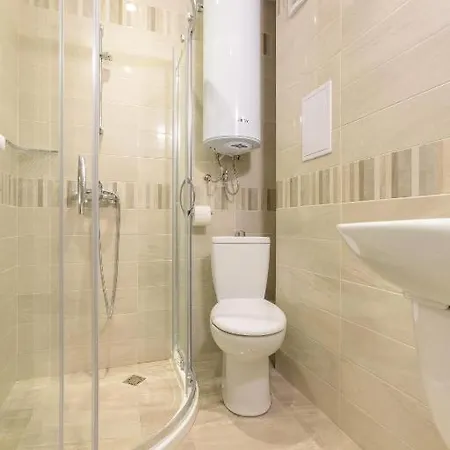 Helios Luxury アパートホテル プリモルスコ