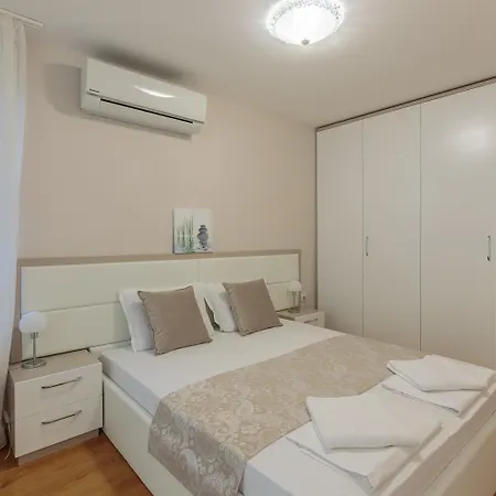 Helios Luxury شقة فندقية بريمورسكو