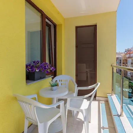 Helios Luxury Aparthotel 3*