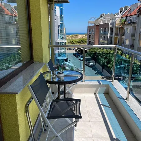 Helios Luxury Aparthotel 2*