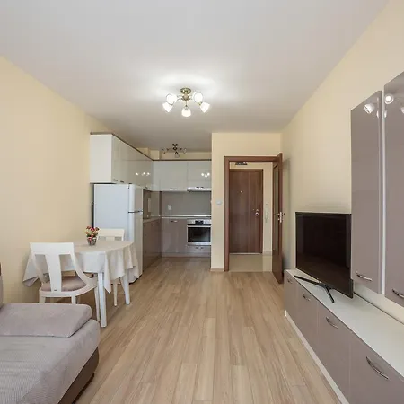 Aparthotel Helios Luxury 3*
