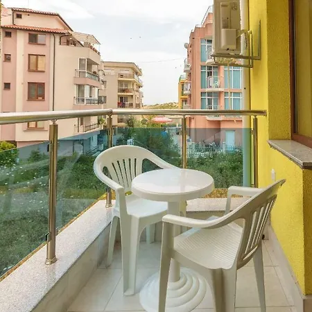 Helios Luxury 3* プリモルスコ