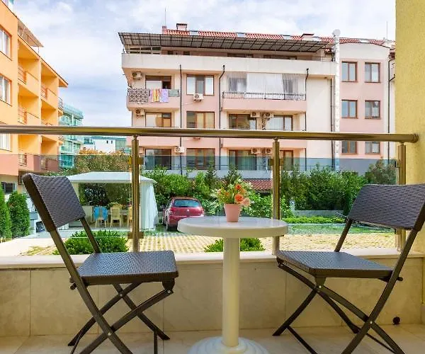 Helios Luxury Ξενοδοχείο με διαμερίσματα 3*