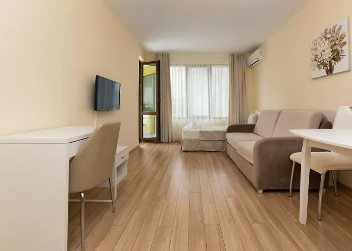 Helios Luxury Ξενοδοχείο με διαμερίσματα 3*