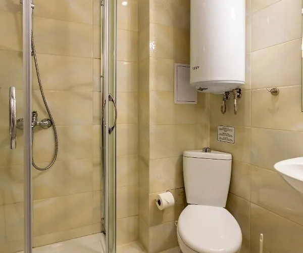 Ξενοδοχείο με διαμερίσματα Helios Luxury Πριμόρσκο