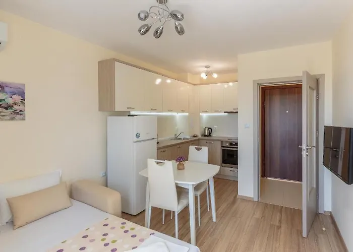 Helios Luxury Πριμόρσκο