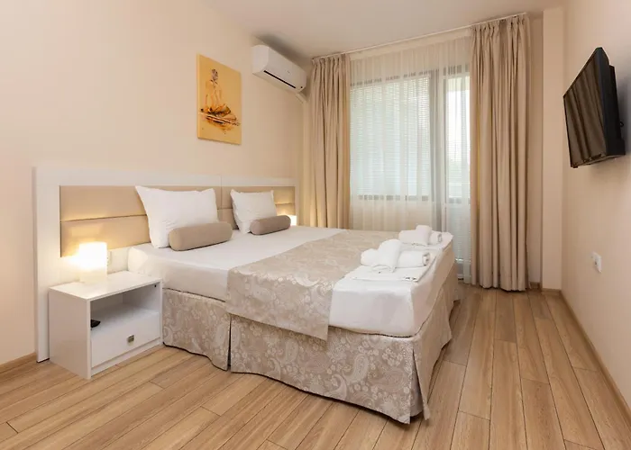 Helios Luxury Ξενοδοχείο με διαμερίσματα Πριμόρσκο