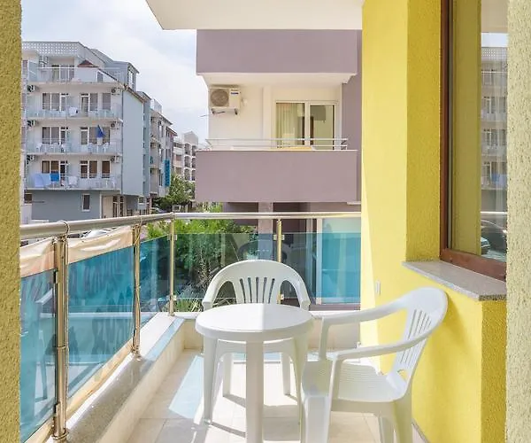 Ξενοδοχείο με διαμερίσματα Helios Luxury 3*