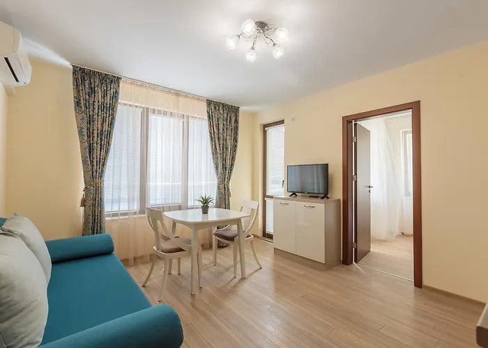 Ξενοδοχείο με διαμερίσματα Helios Luxury Πριμόρσκο