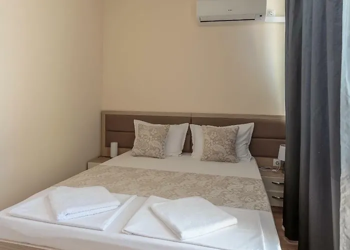 Helios Luxury Ξενοδοχείο με διαμερίσματα 3*