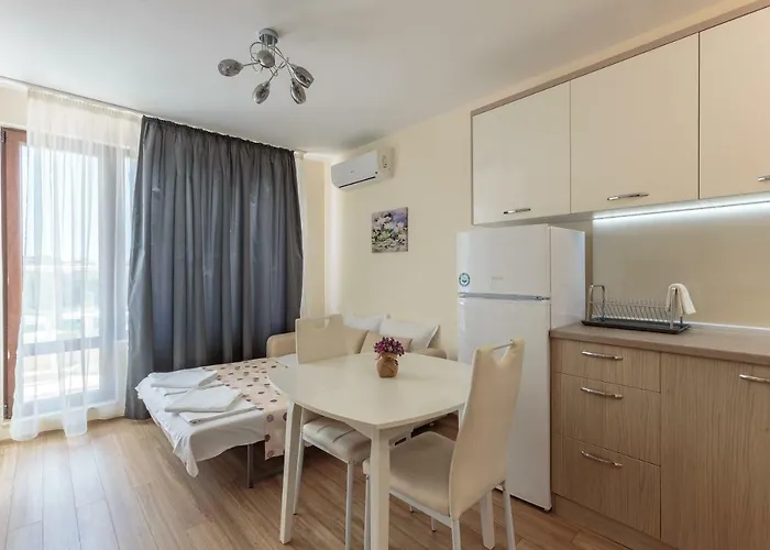 Helios Luxury 3* Πριμόρσκο