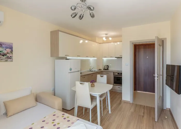 Helios Luxury 3* Πριμόρσκο